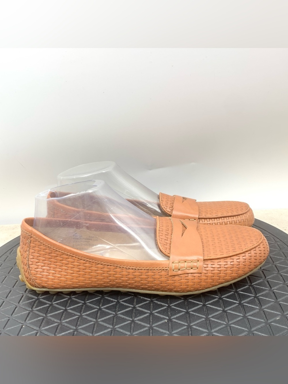 BORN Shoes Women Size 8 Flats Brown Leather Basket Weave Loafers Slip On Driving